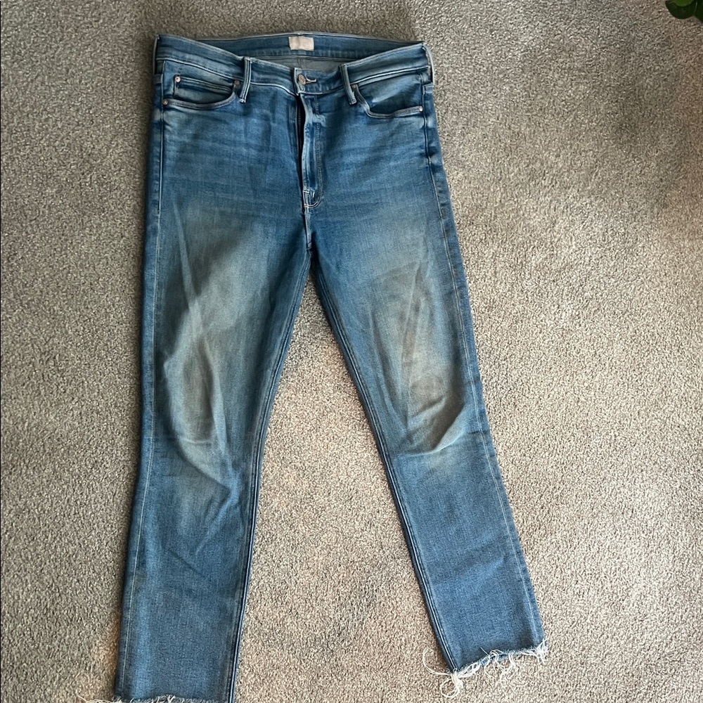 MOTHER The Mid Rise Dazzler Ankle Fray size 30